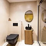Modern Ac - 2bdr 4p - Apartament *